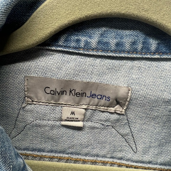 Calvin Klein Classic Trucker Jacket Sz M with Band Patches (2ah) - Picture 4 of 8